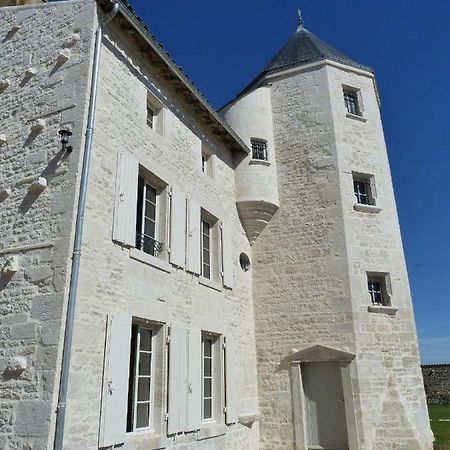 Logis De Pierre Levee Panzió Bessines Kültér fotó