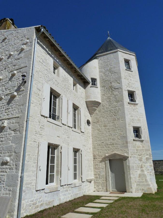 Logis De Pierre Levee Panzió Bessines Kültér fotó