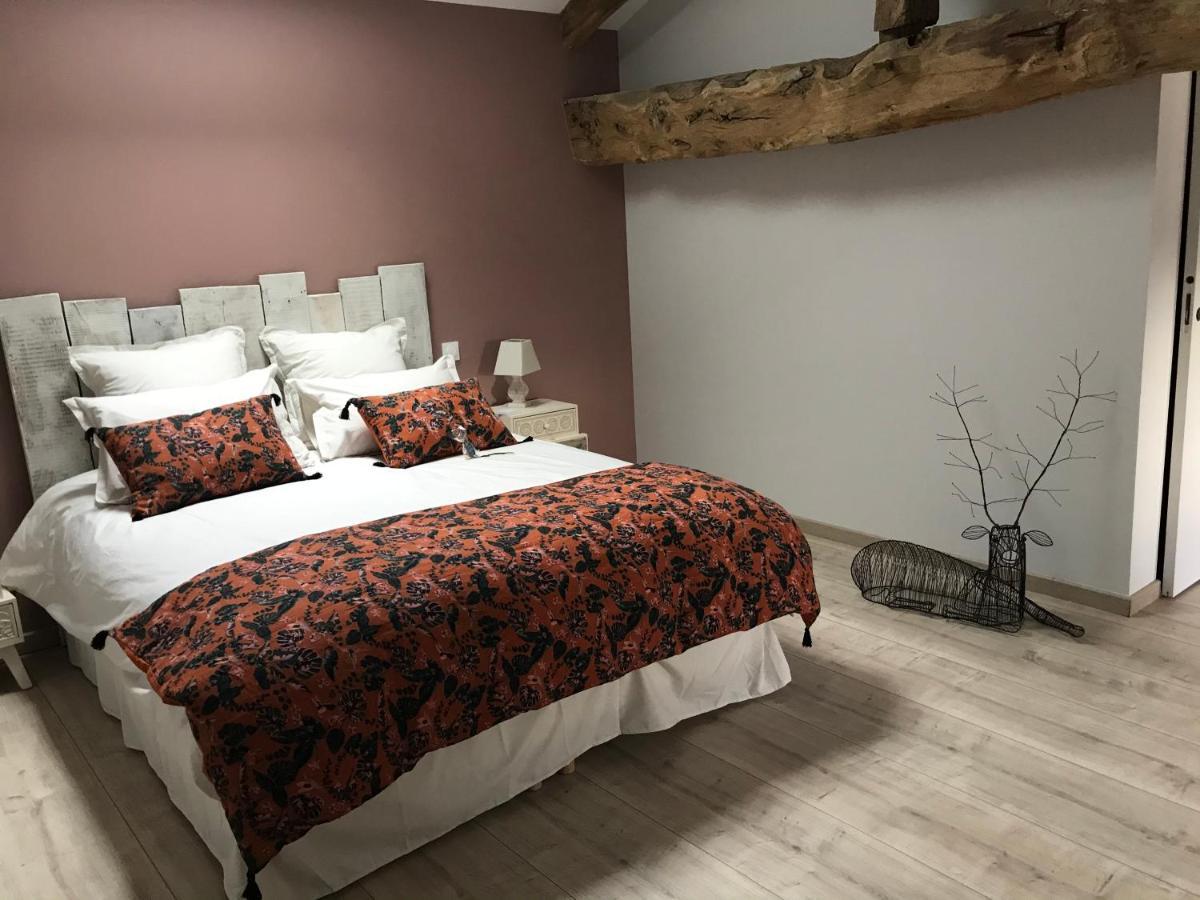 Logis De Pierre Levee Panzió Bessines Kültér fotó